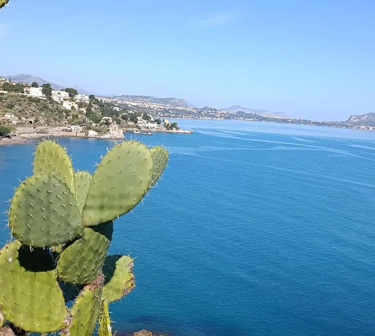 Guarda L'Alba Lägenhet Altavilla Milicia